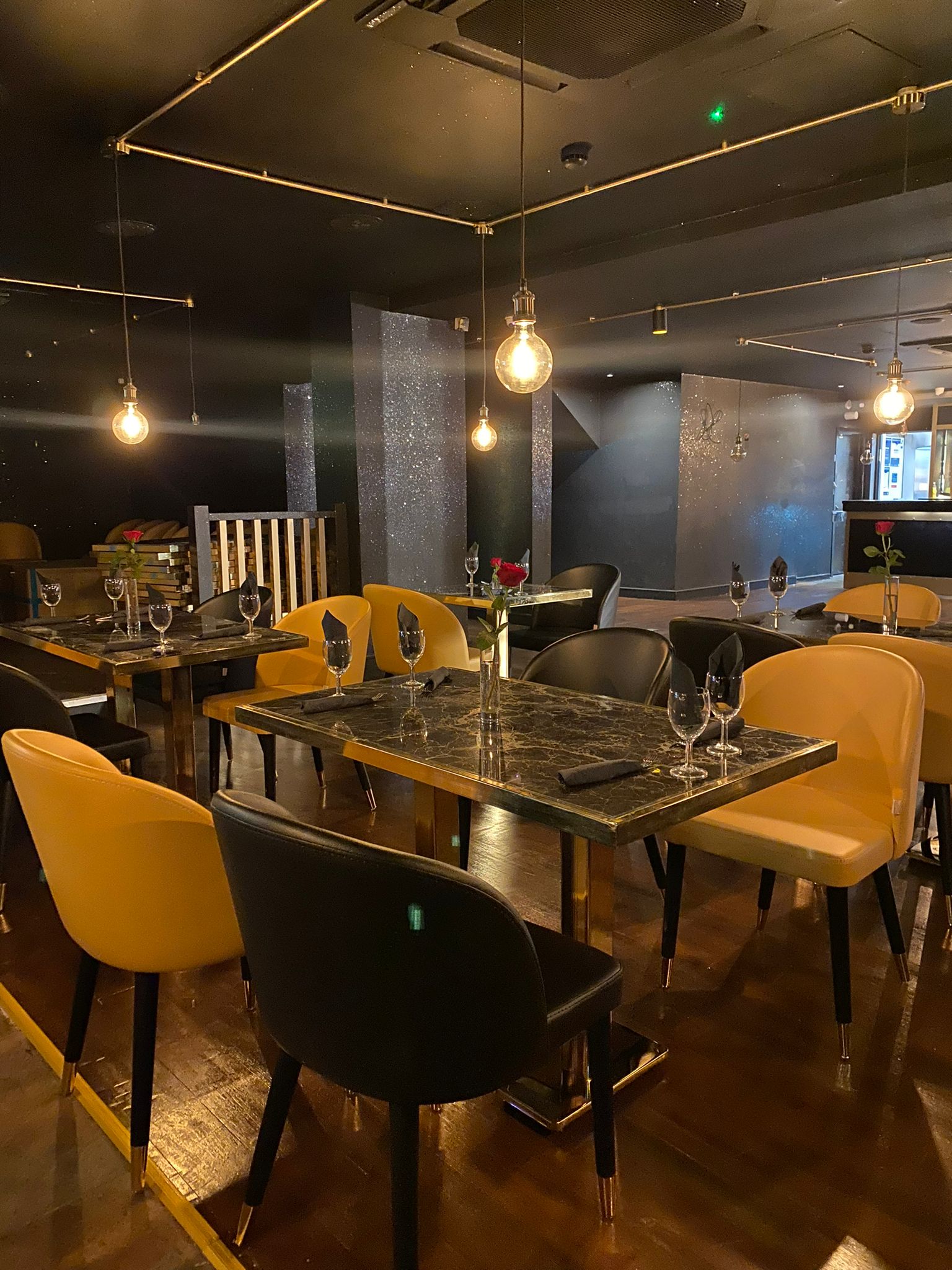 Thames Collection 12